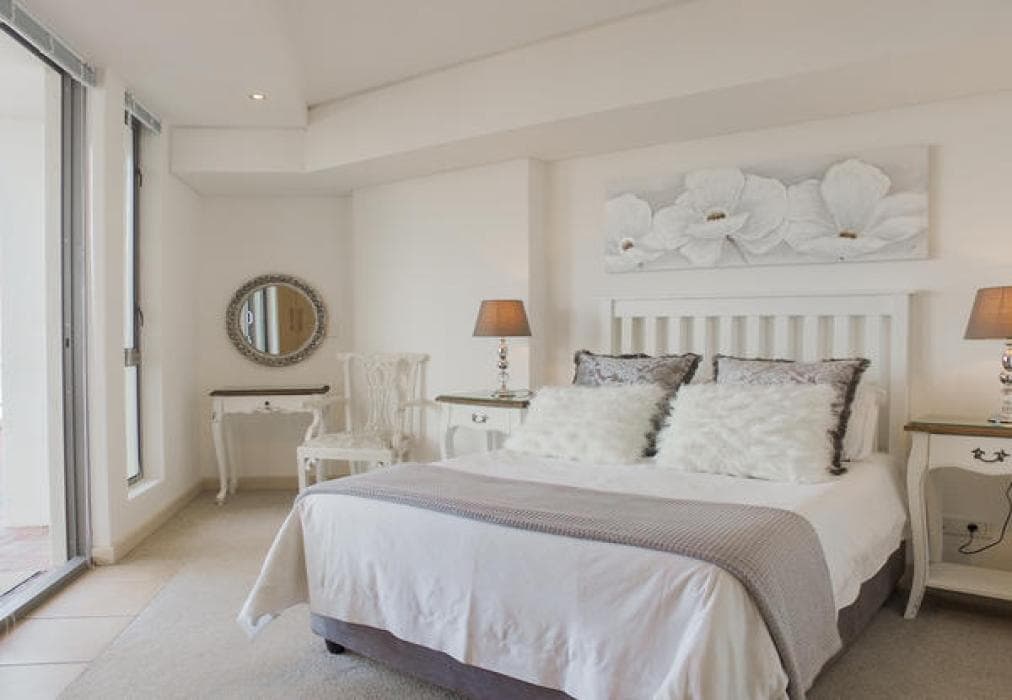 Hibernian Towers 505 Apartment