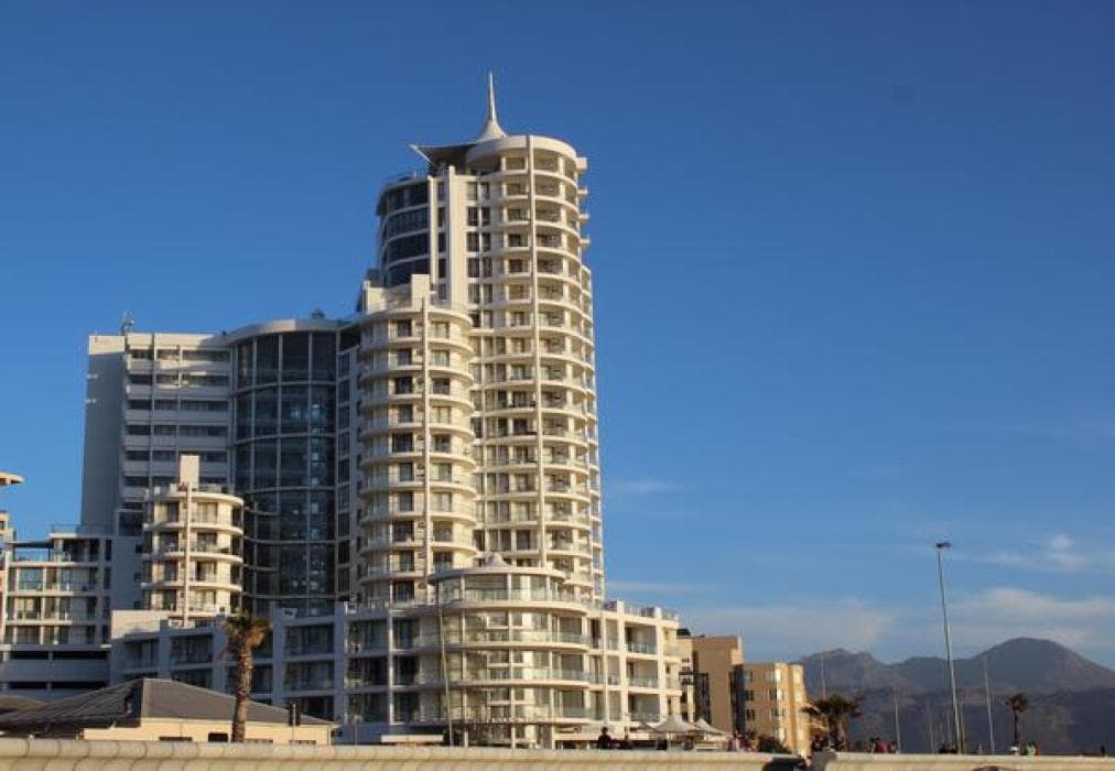 Hibernian Towers 505 Apartment