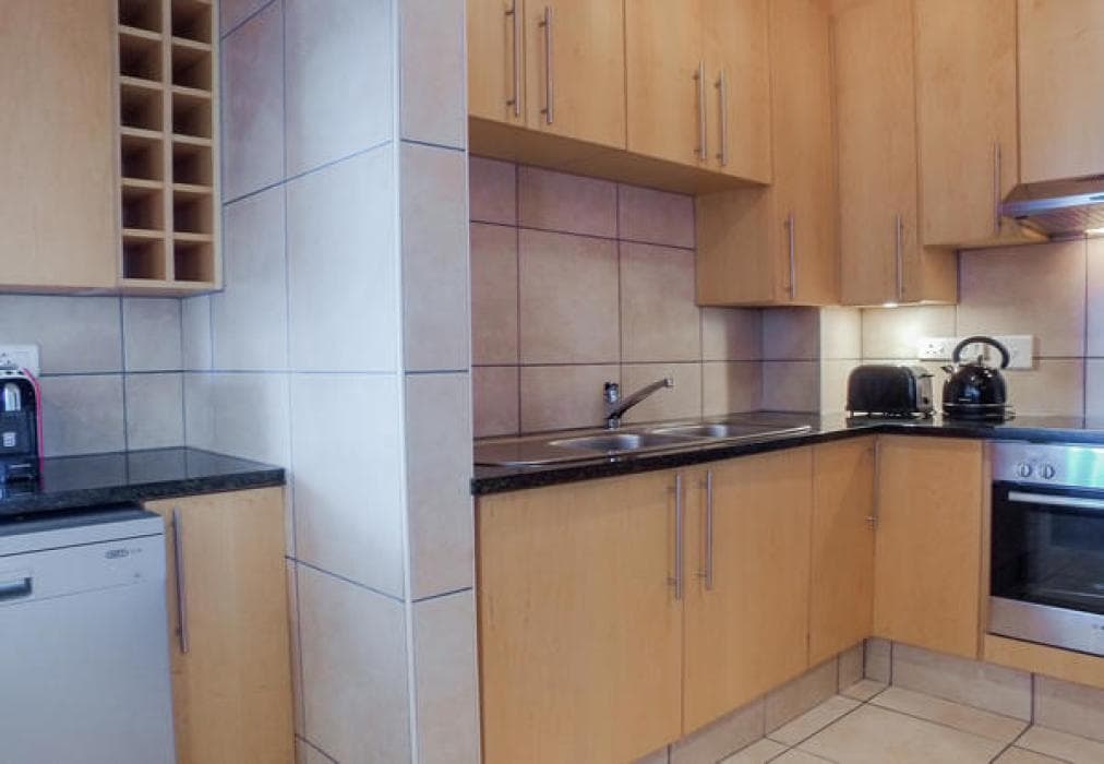 Hibernian Towers 505 Apartment