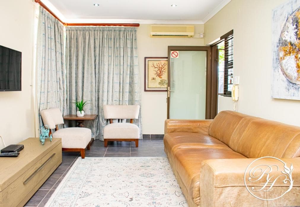 Roseland House Self-catering (1-2 Sleeper)