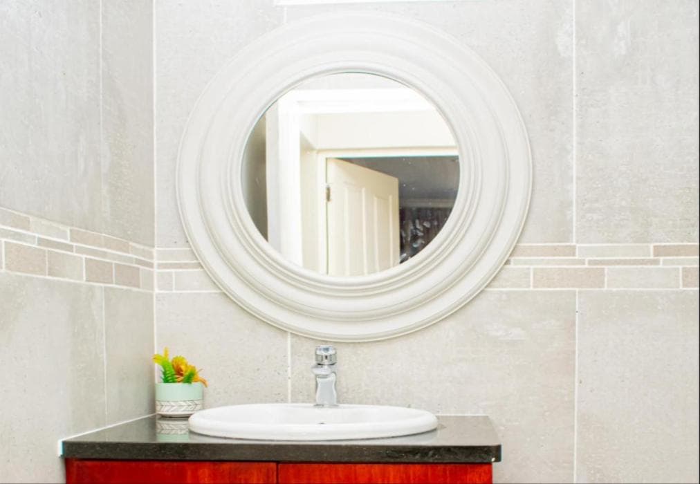 Roseland House Self-catering (1-2 Sleeper)