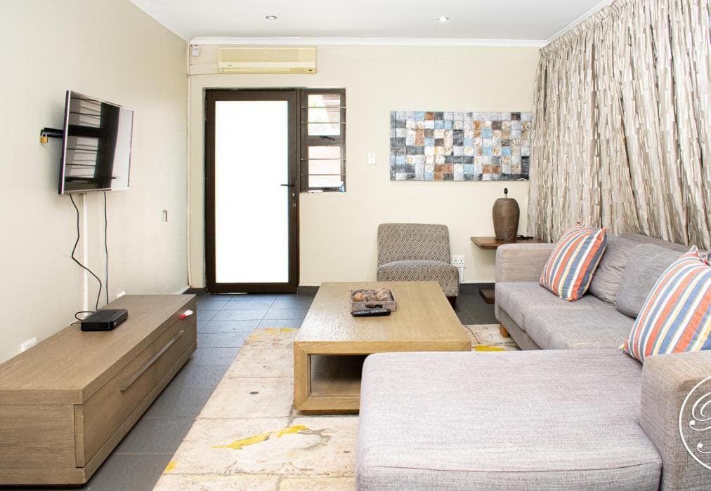 Roseland House Self-catering (1-4 Sleeper)