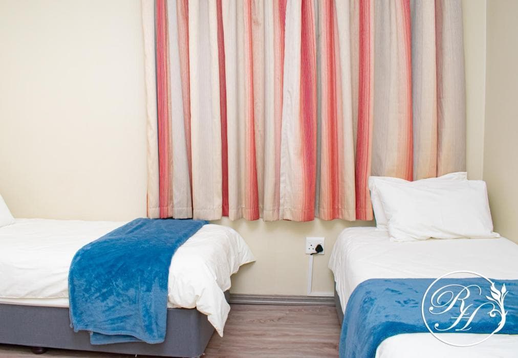 Roseland House Self-catering (1-6 Sleeper)