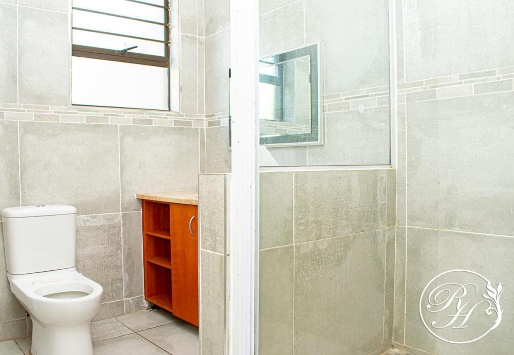 Roseland House Self-catering (1-6 Sleeper)