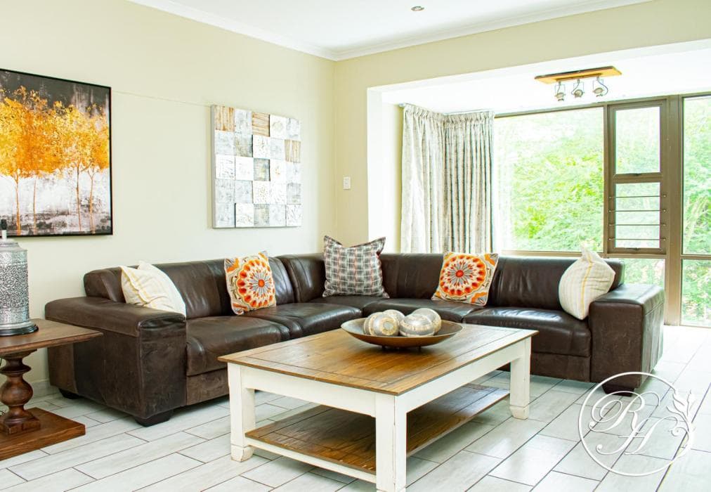 Roseland House Self-catering (1-6 Sleeper) with balcony