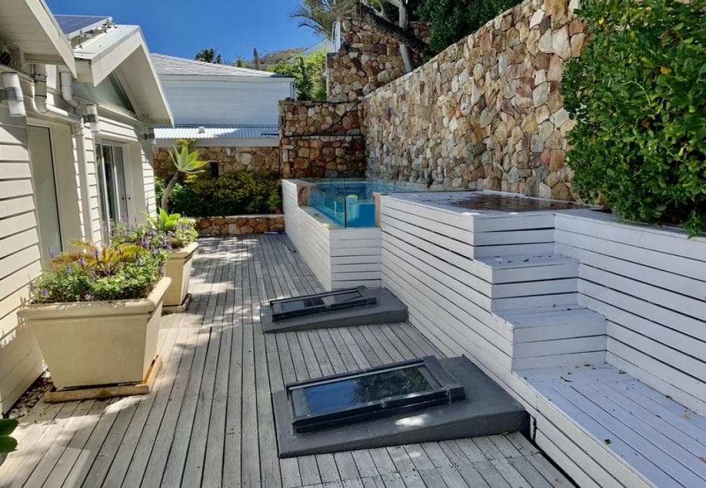 Glen Beach Bungalow - Penthouse