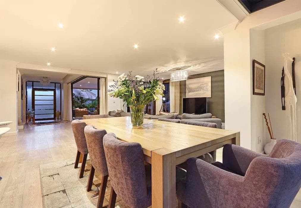 Modern Villa - Mountain views