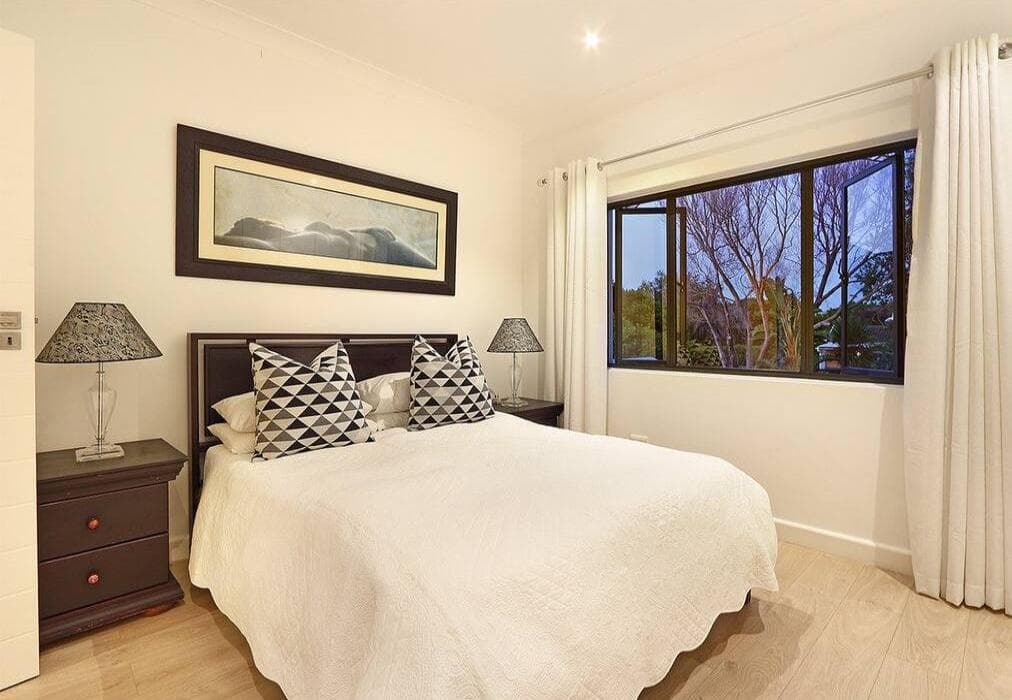 Modern Villa - Mountain views