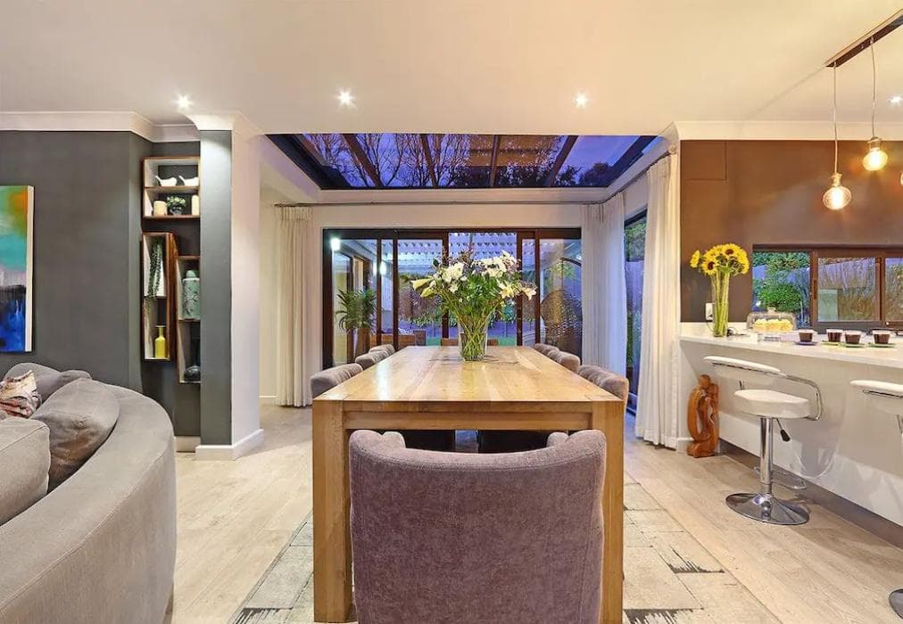 Modern Villa - Mountain views