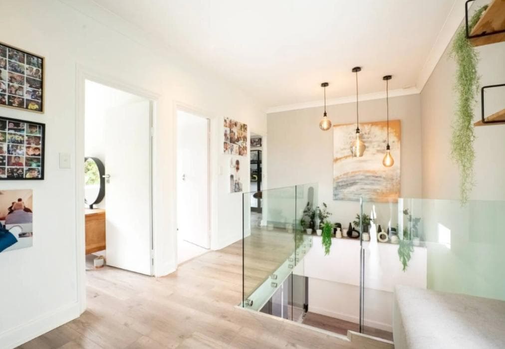 Modern Villa - Mountain views