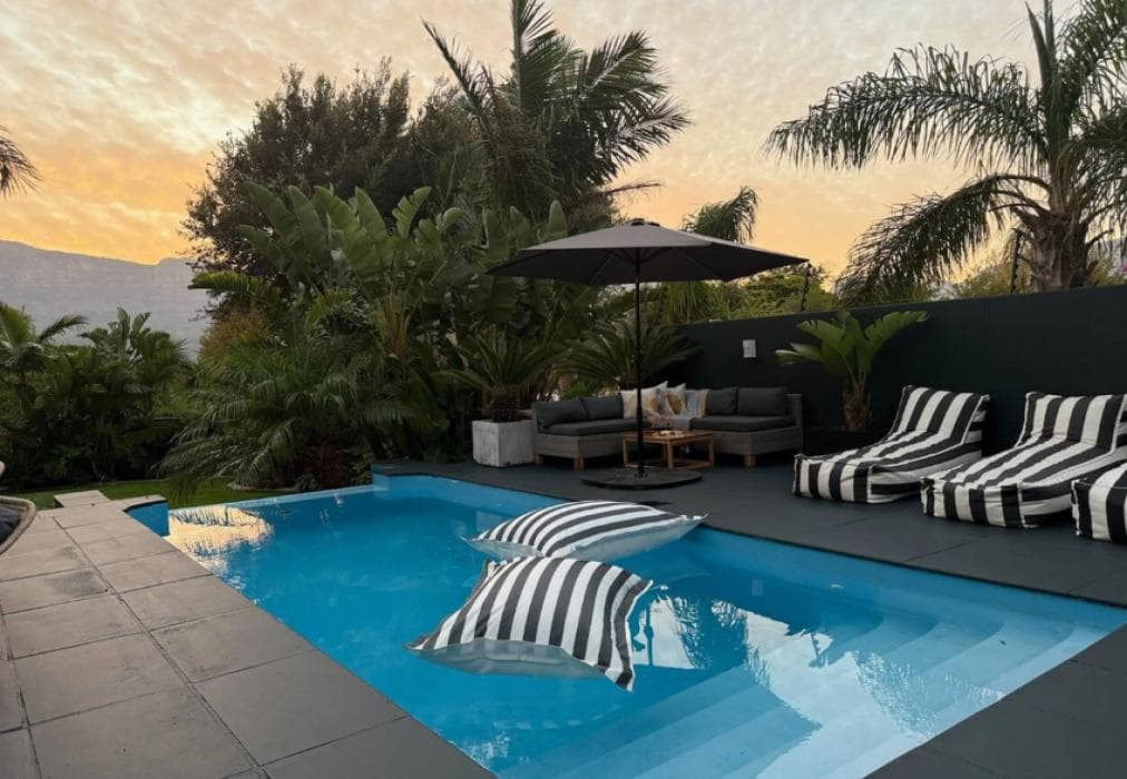 Modern Villa - Mountain views