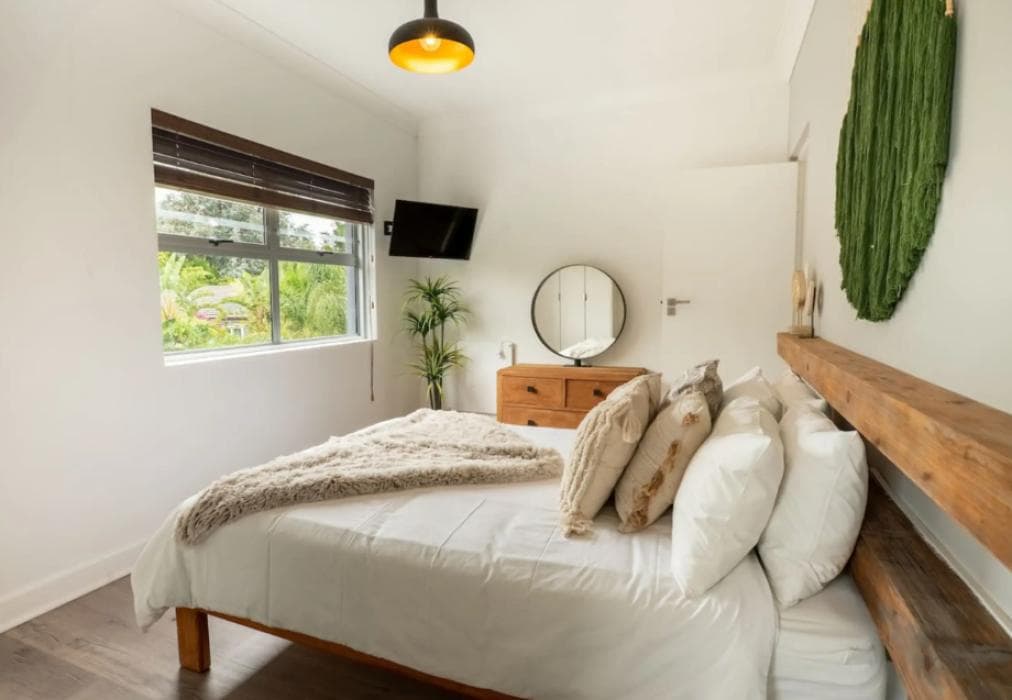 Modern Villa - Mountain views