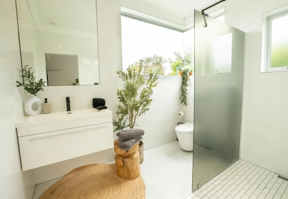 Modern Villa - Mountain views