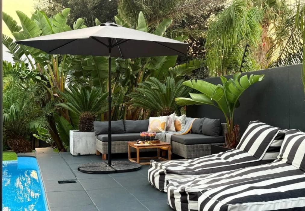 Modern Villa - Mountain views