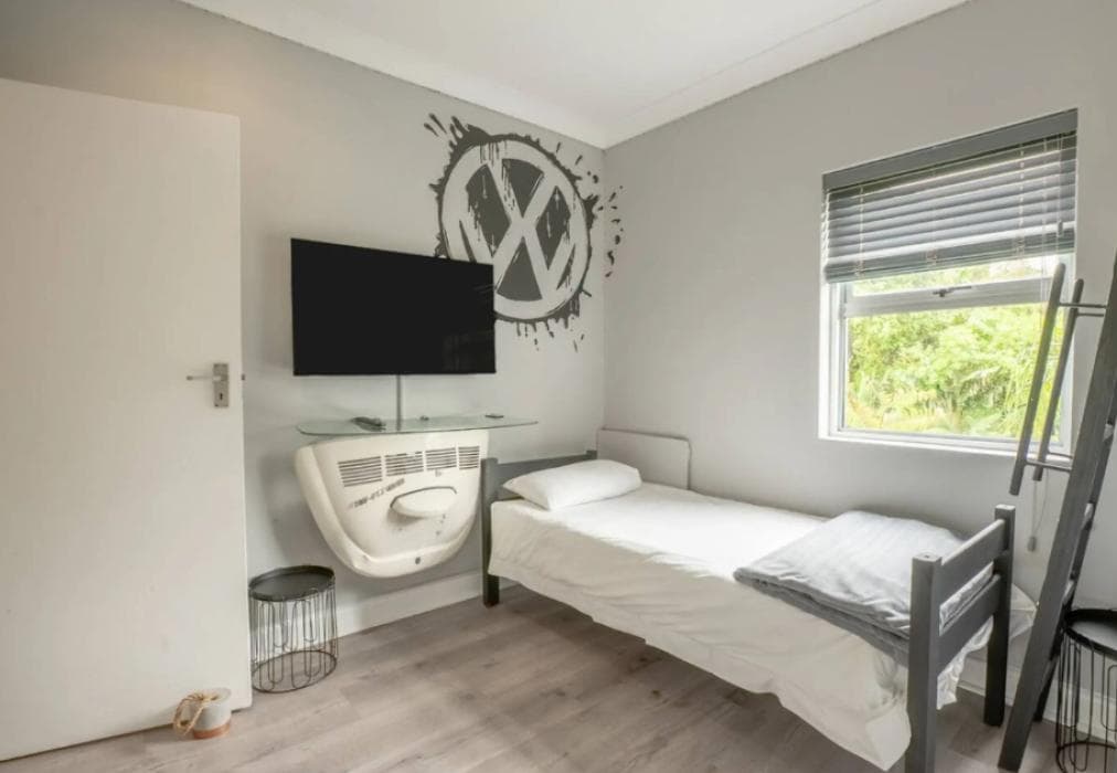 Modern Villa - Mountain views