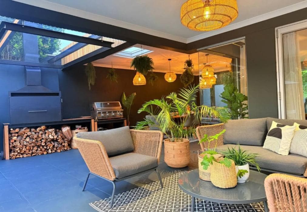 Modern Villa - Mountain views