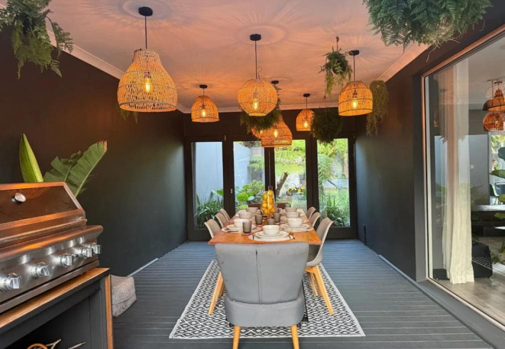 Modern Villa - Mountain views