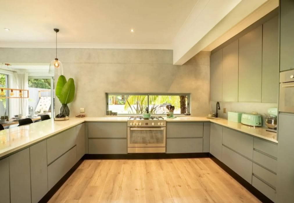 Modern Villa - Mountain views