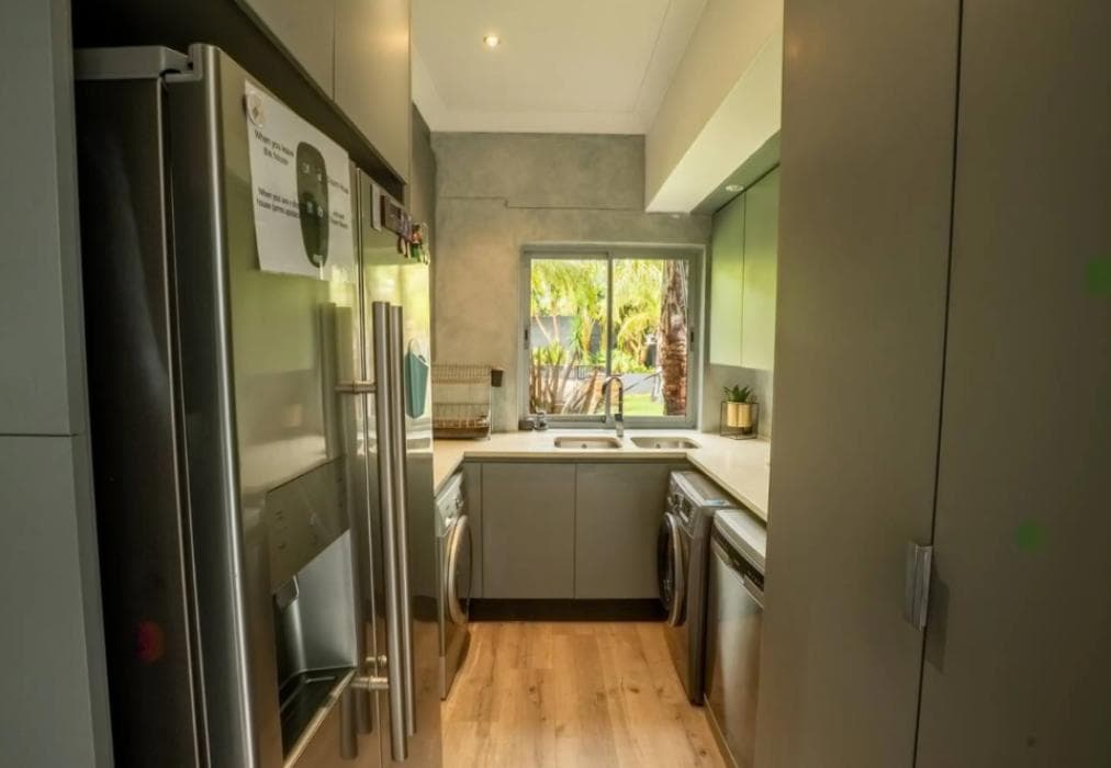 Modern Villa - Mountain views