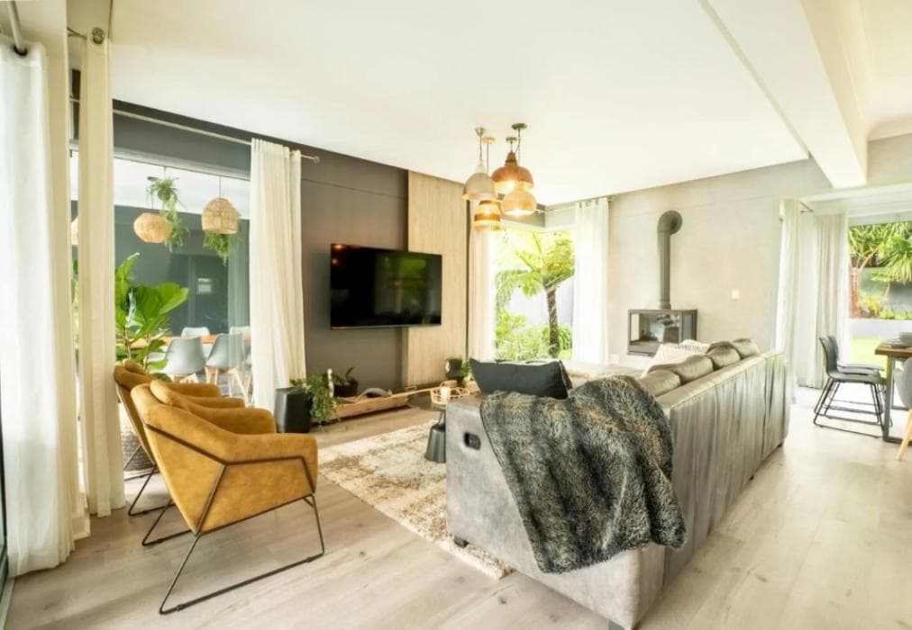 Modern Villa - Mountain views