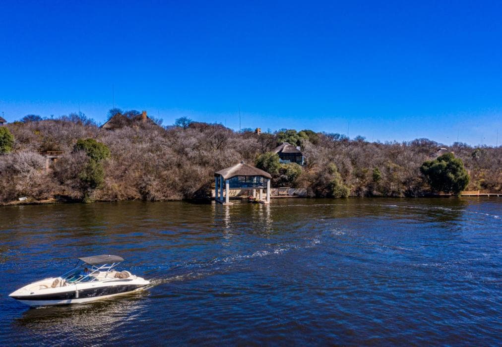 Vaal River Bush Lodge