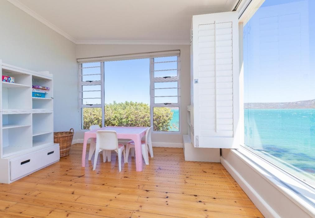 Lagoon Escape Beach Villa