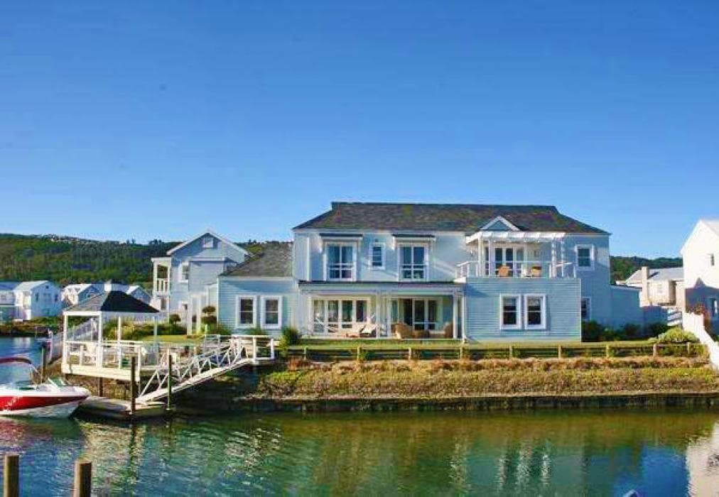 Luxury island retreat