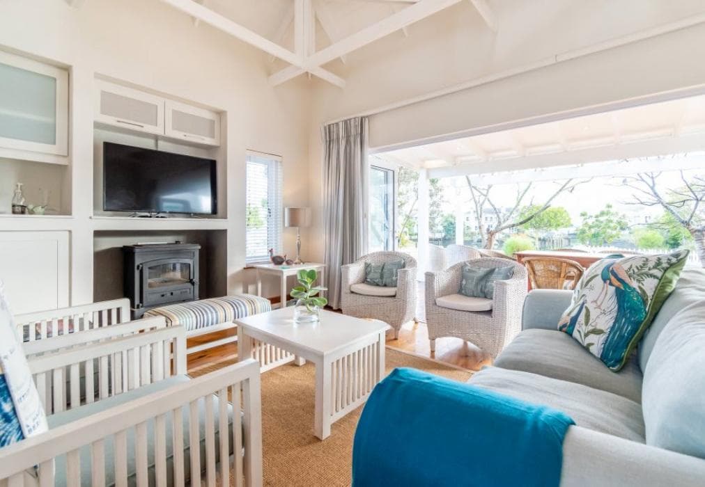 Peaceful Private Parkland Home