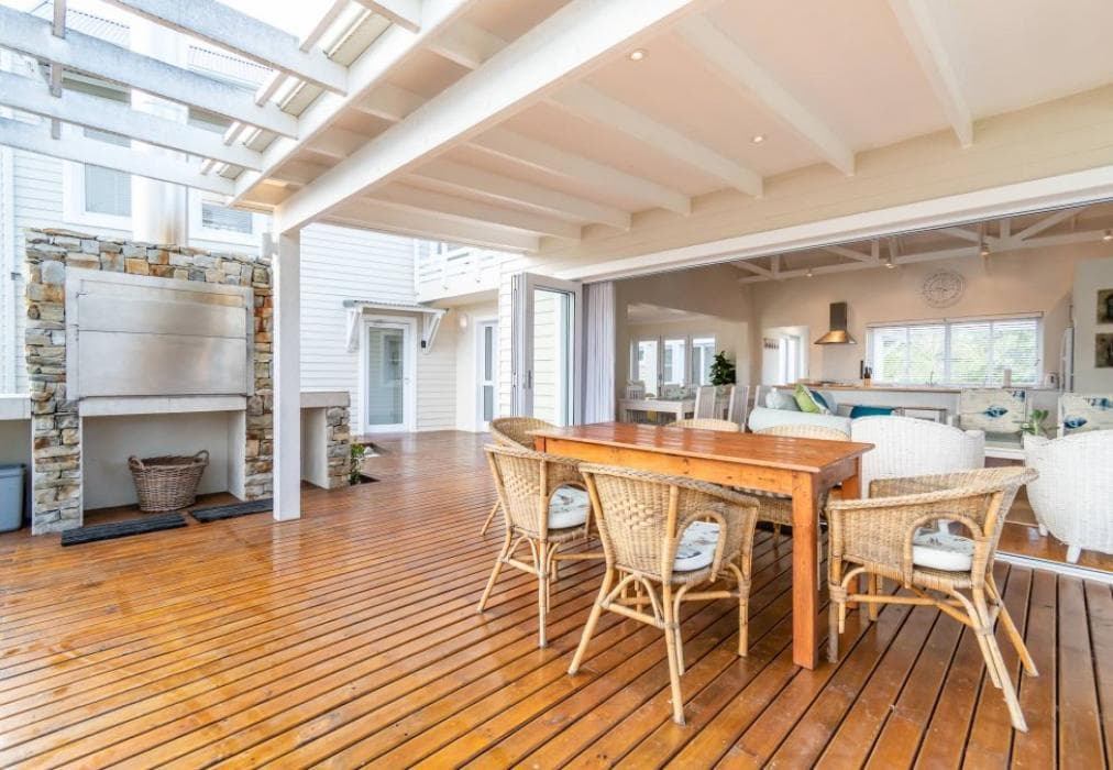 Peaceful Private Parkland Home