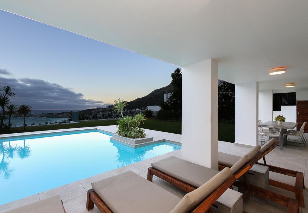 26 Geneva Sandpiper House