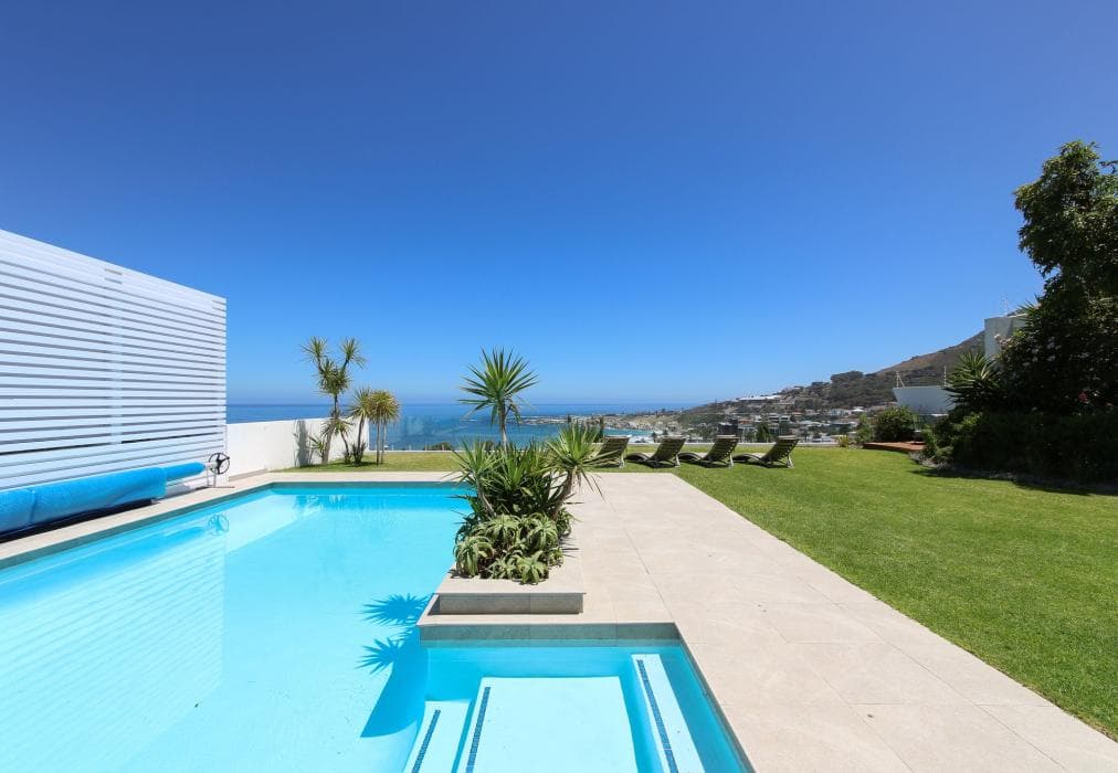 26 Geneva Sandpiper House