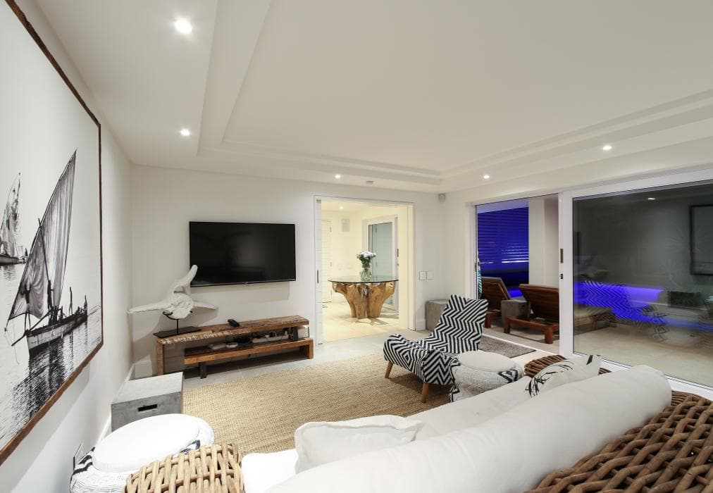 26 Geneva Sandpiper House