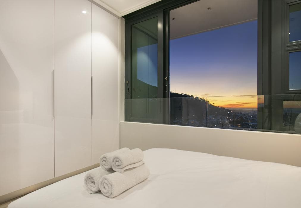 16 On Bree Unit 2810