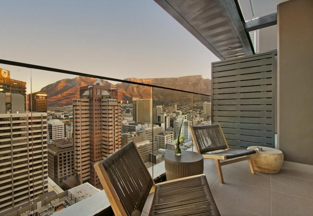 16 On Bree Unit 2810