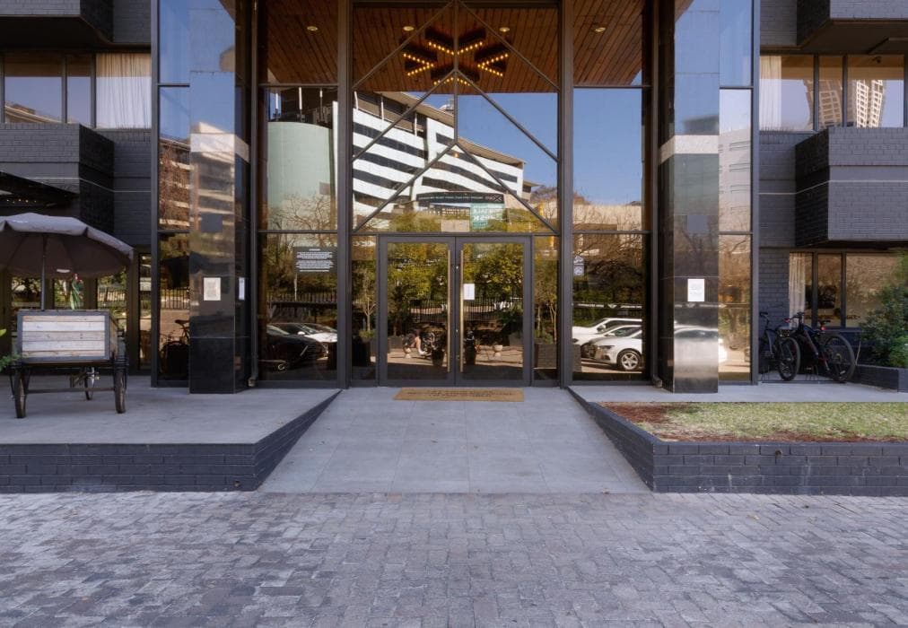 Black Bricks Studio Apartment