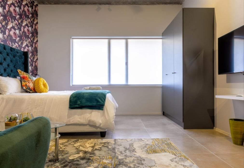 Black Bricks Studio Apartment