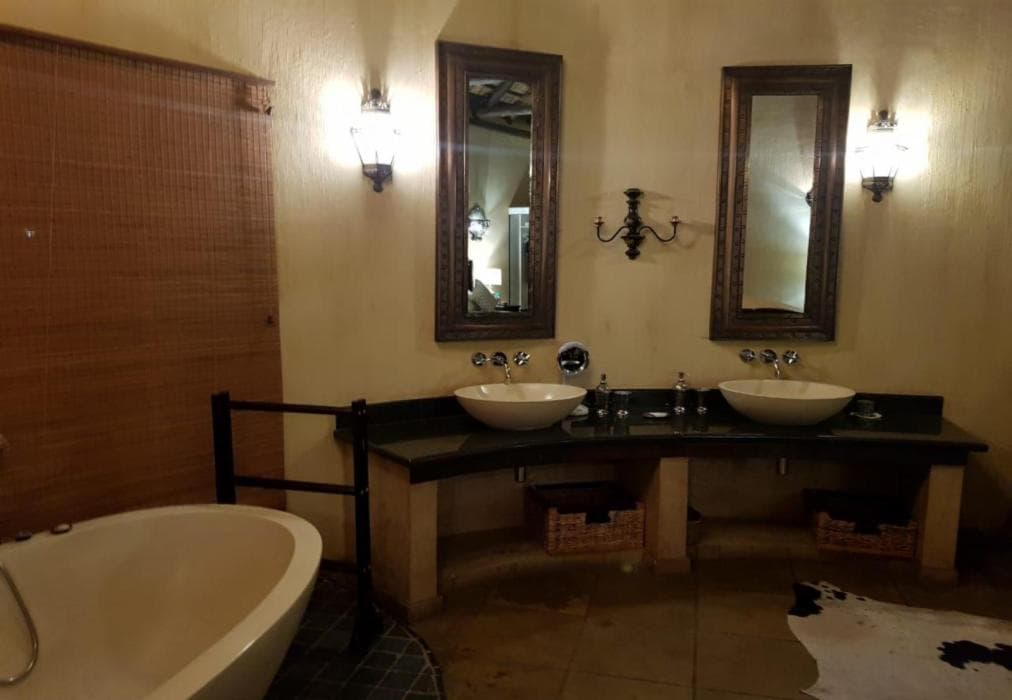 Tholo Private Game Lodge