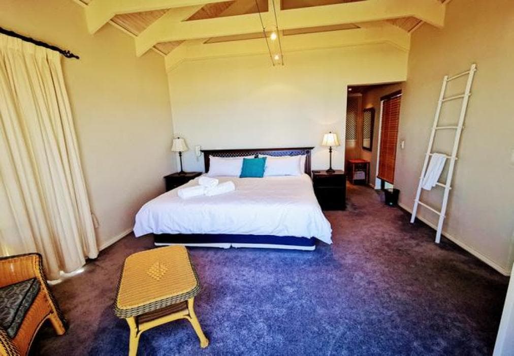 Bay Watch Beachfront Villa