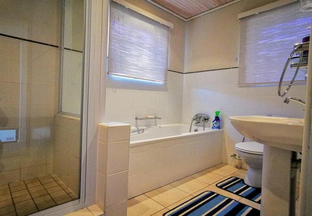 Bay Watch Beachfront Villa