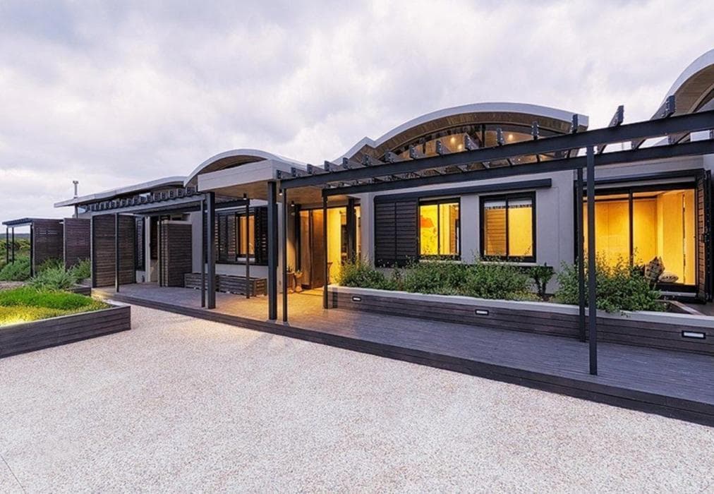 Perivoli Lagoon House