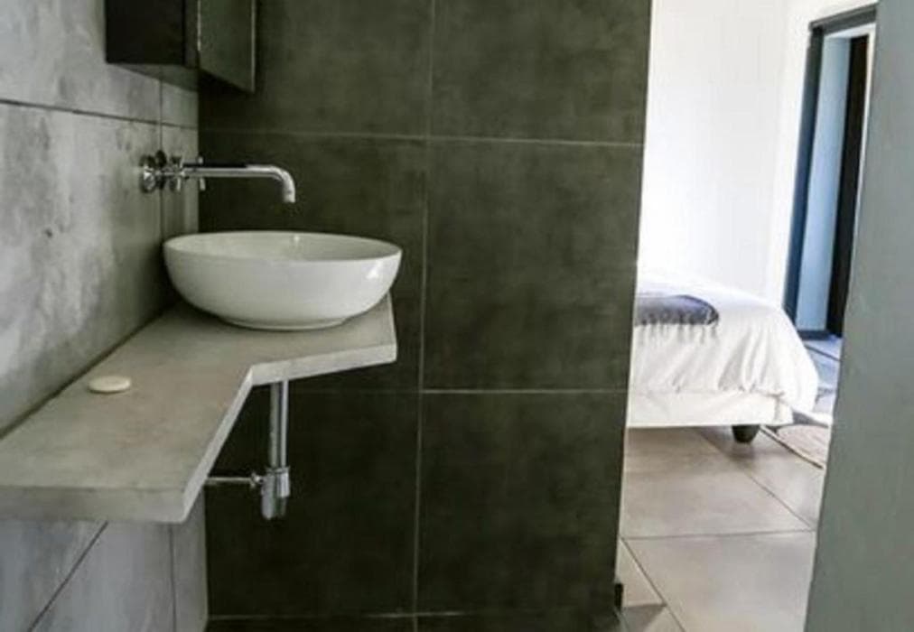 Hadada Self Catering Studio