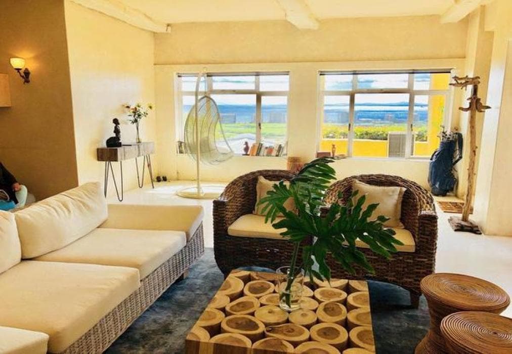 Sun & Sea Downtown Mediterranean Villa