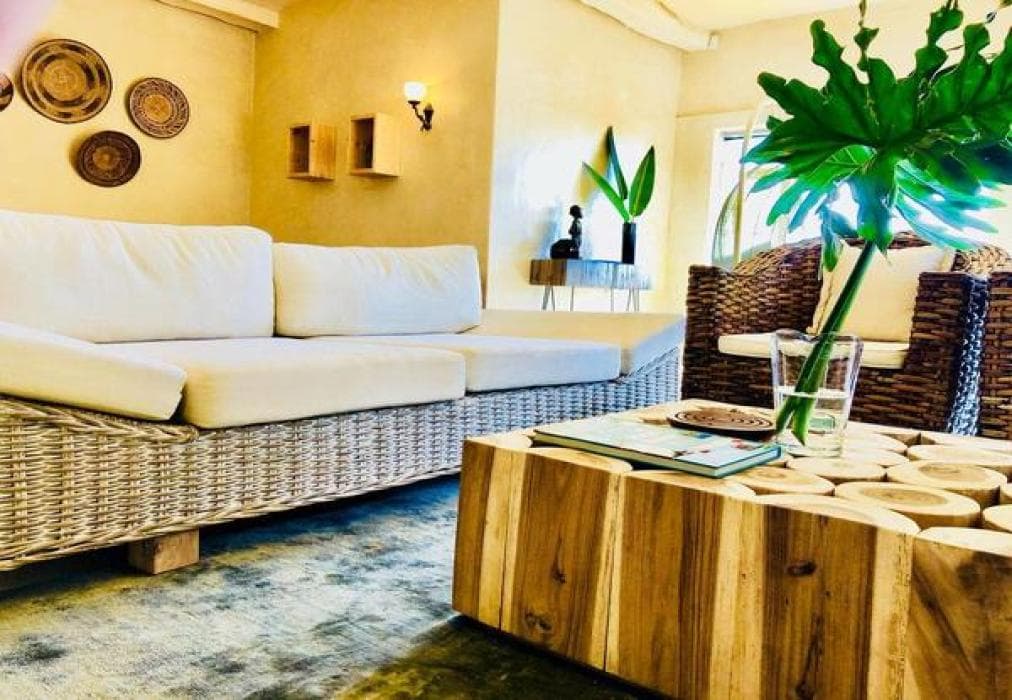 Sun & Sea Downtown Mediterranean Villa