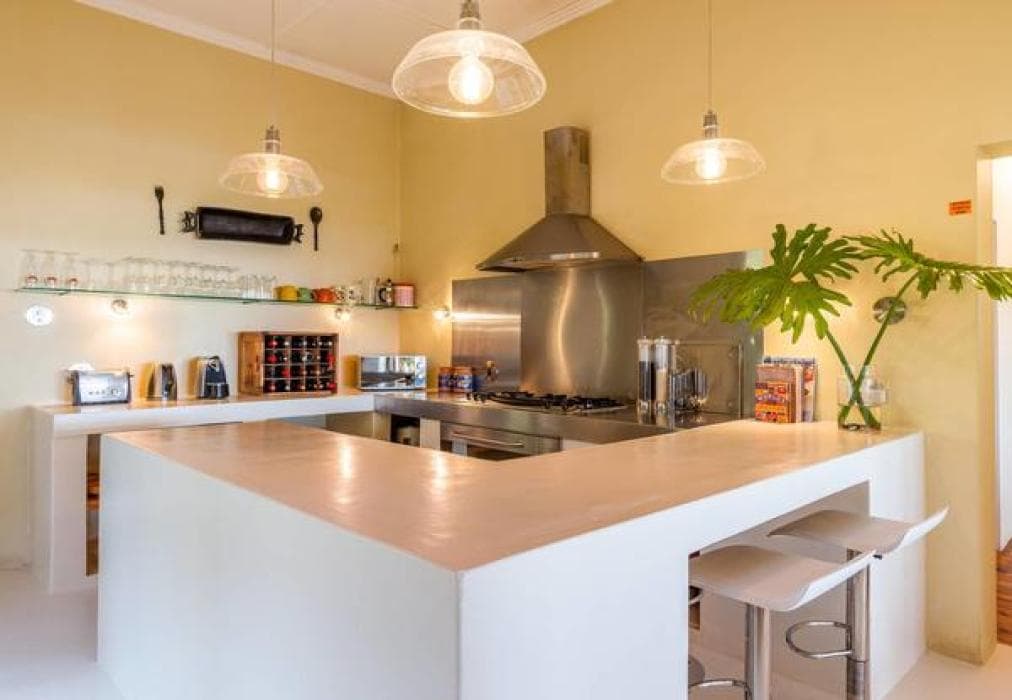 Sun & Sea Downtown Mediterranean Villa