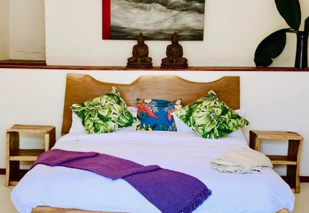 Sun & Sea Downtown Mediterranean Villa