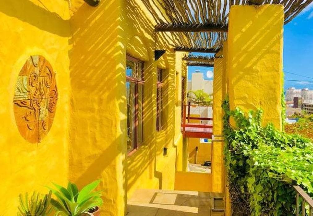 Sun & Sea Downtown Mediterranean Villa