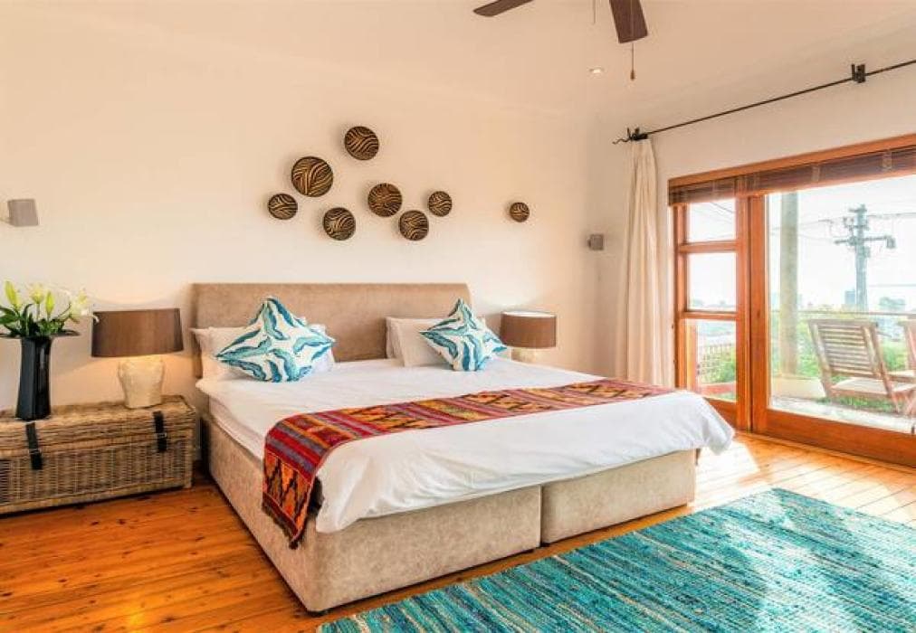 Sun & Sea Downtown Mediterranean Villa