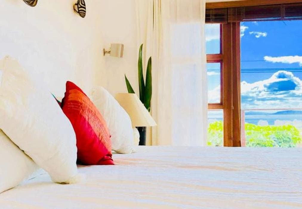 Sun & Sea Downtown Mediterranean Villa