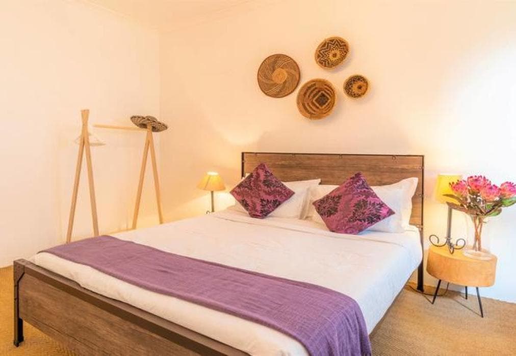 Sun & Sea Downtown Mediterranean Villa