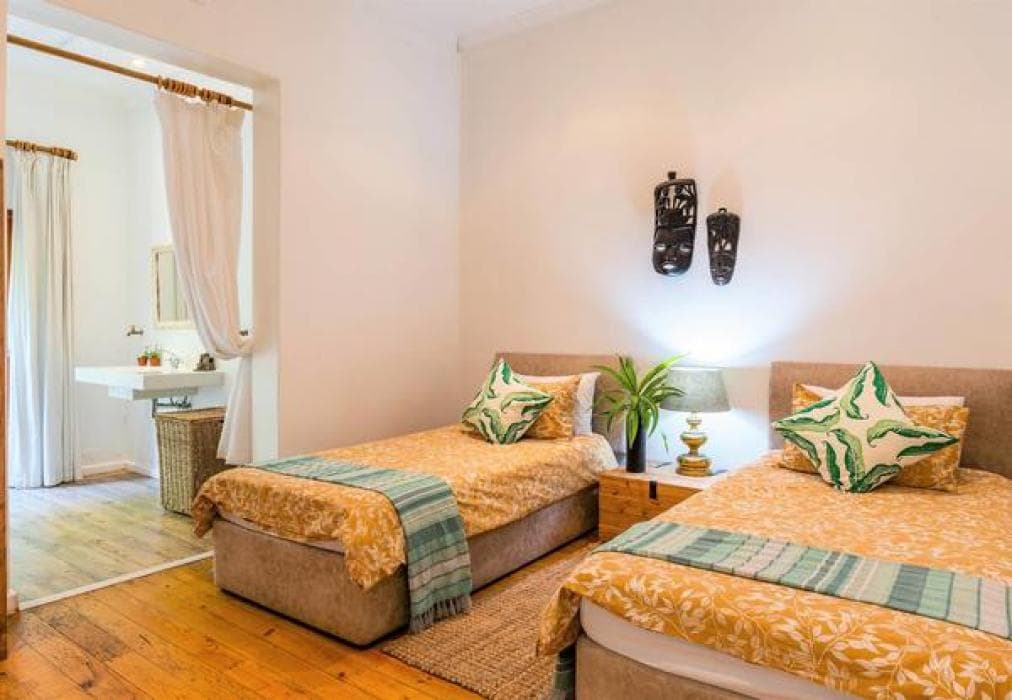 Sun & Sea Downtown Mediterranean Villa